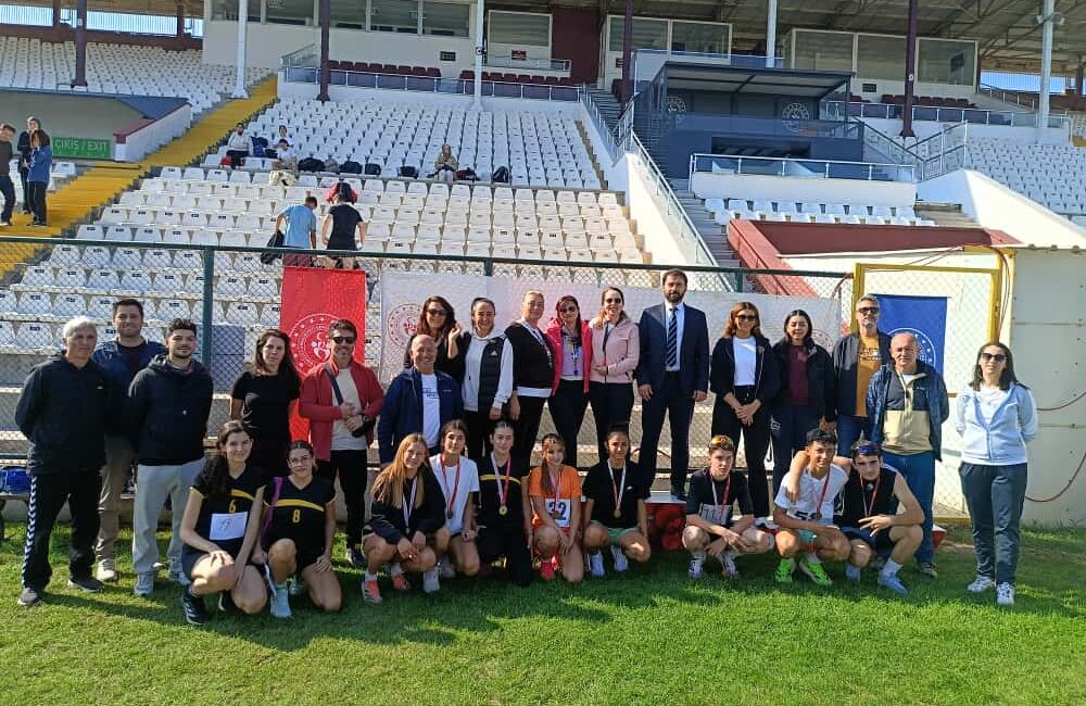 29 Ekim Cumhuriyet Bayramı kutlamaları için Bandırma Gençlik ve Spor