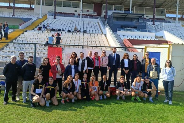Bandırma’da Cumhuriyet Bayramı Atletizm yarışmaları düzenlendi