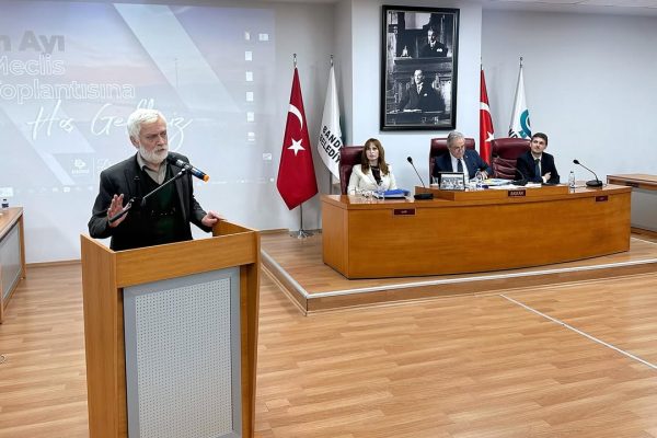 Engüdar : İki fabrika arasına yaşam alanı mı olur?