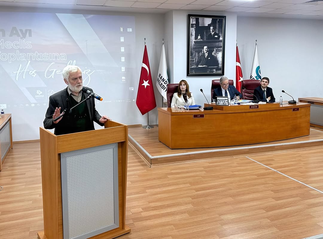 Engüdar : İki fabrika arasına yaşam alanı mı olur?