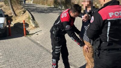 Okul servisleri ve umuma açık yerler denetlendi, aranan 2 şahıs yakalandı Bandırma İlçe Emniyet Müdürlüğü ekipleri tarafından Eylül ayı içerisinde; Eğitim