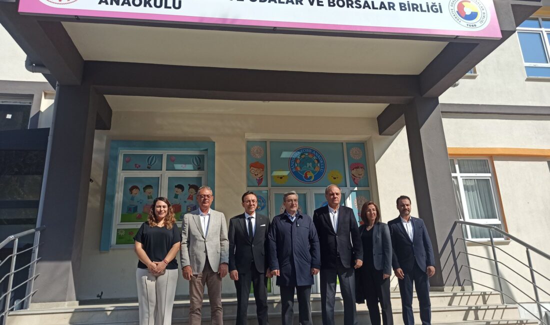 İlçe Milli Eğitim Müdürü Mutlu Aslan,  Ticaret Odası Yönetim Kurulu