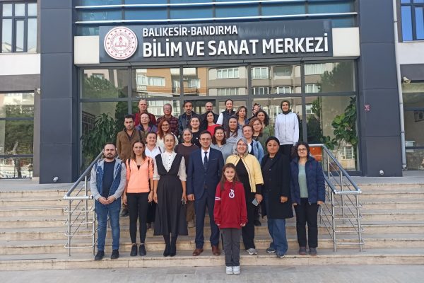 Mutlu Aslan okul ziyaretlerine devam ediyor