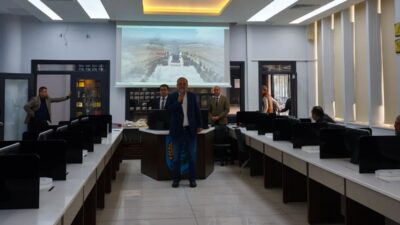 29 Ekim Cumhuriyet Bayramı için Ticaret Borsasında tören düzenlendi. Cumhuriyetin