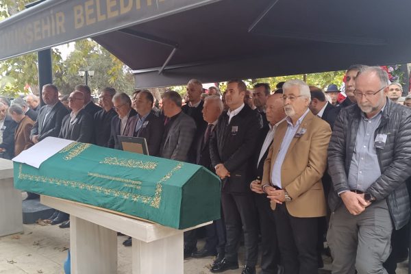 Hüseyin Ünal Öztozlu dualarla son yolculuğuna uğurlandı