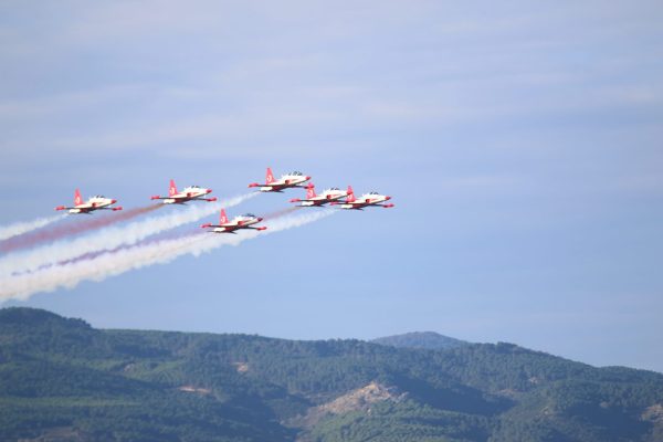 Türk Yıldızları nefes kesti