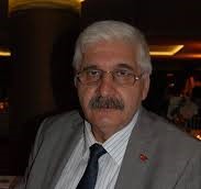 Bandırma’nın usta kalemlerinden yazar Engin Arıcan evinde geçirdiği kalp krizi