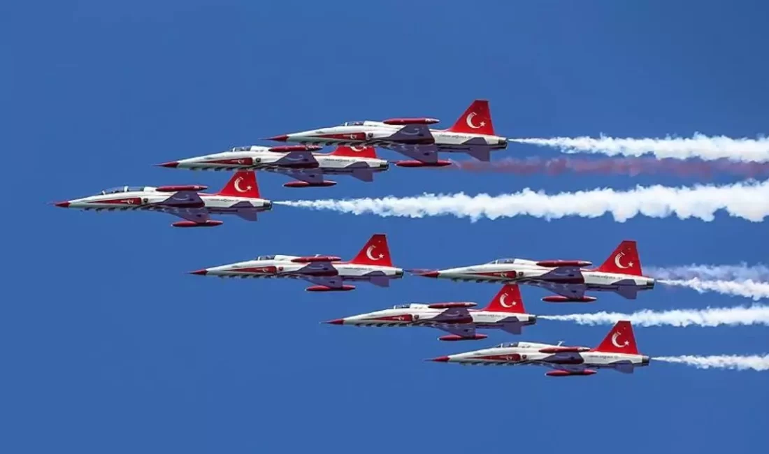 Türk Hava Kuvvetleri’nin Akrobasi Timi Türk Yıldızları 12 Ekim Pazar