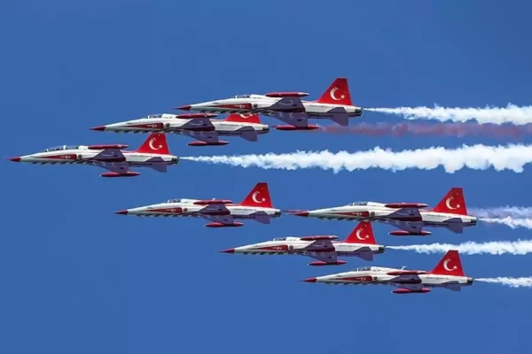 Türk Yıldızları Bandırma semalarında uçacak