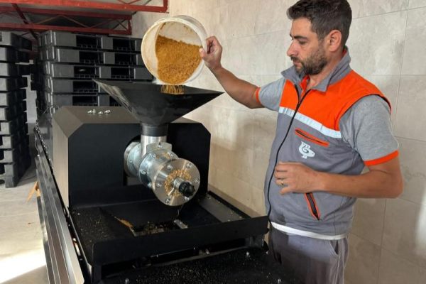 Sokak Hayvanlarının mamaları Bandırma Belediyesinden