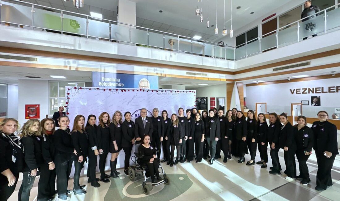 Bandırma Belediye Başkanı Dursun Mirza, 25 Kasım Kadına Yönelik Şiddete