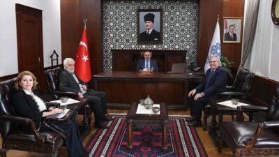 Bandırma Belediye Başkanı Dursun Mirza, Filiz Kayaoğlu ve Meclis üyesi