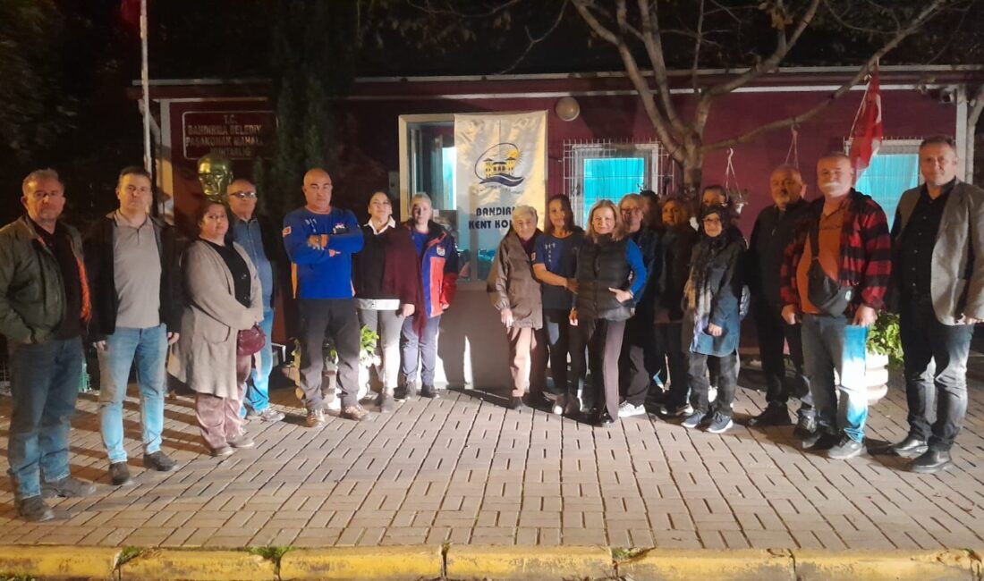 911 Arama Kurtarma Derneği afet farkındalık eğitimlerine devam ediyor. 911