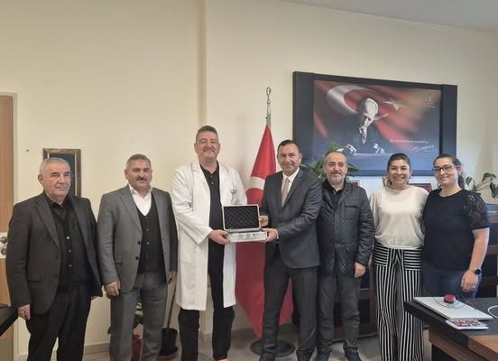 Gittiği hastaneyi ihya ediyor