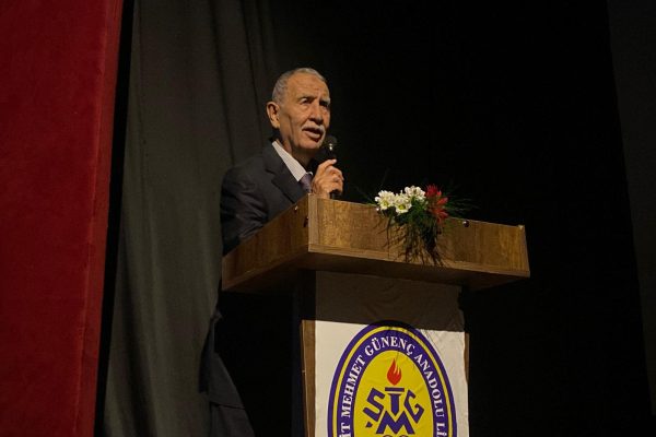 Demirhan: Kendi çocuğunuza nasıl davranılmasını istiyorsanız, öğrencilerinize de öyle davranınız