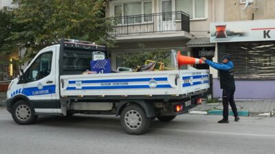 Balıkesir Büyükşehir Belediyesi Zabıta ekipleri, vatandaşların yoğun olarak kullandığı cadde