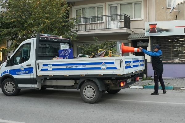 Büyükşehir Zabıtasından kaldırım işgallerine sıkı denetim
