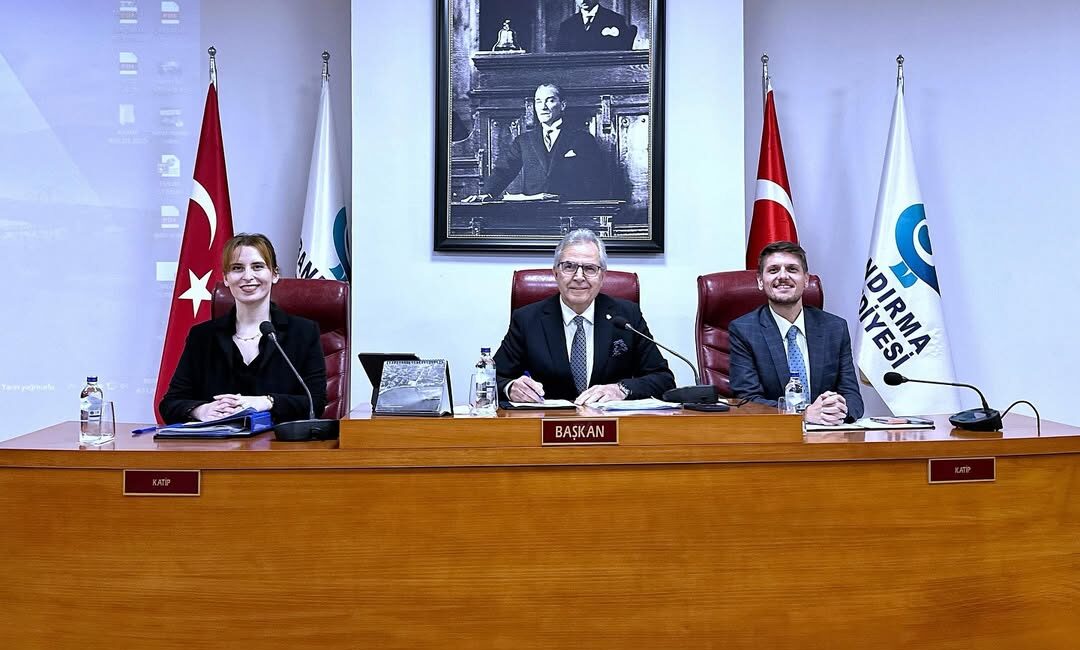Bandırma Belediye Meclisi Kasım Ayı Olağan Toplantısı yapıldı. Toplantıya Belediye