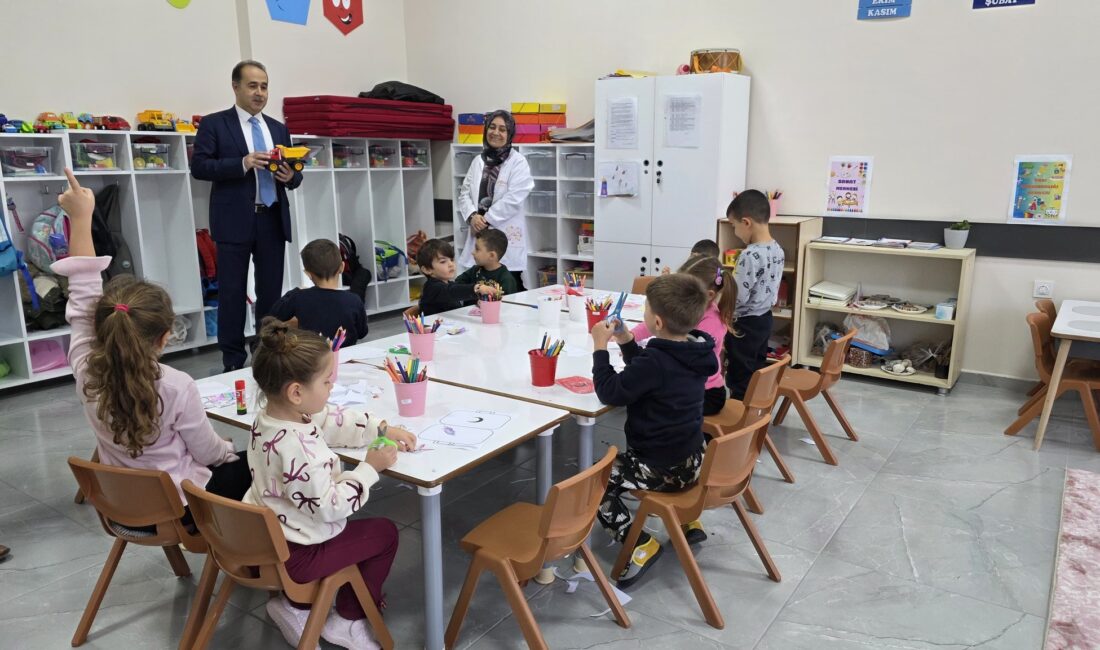 İlçe Kaymakamı Engin Aksakal İlçe Milli Eğitim Müdürü Mutlu Aslan