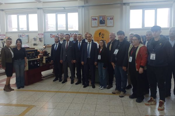 Bandırma’da torna tesviye kursu açıldı
