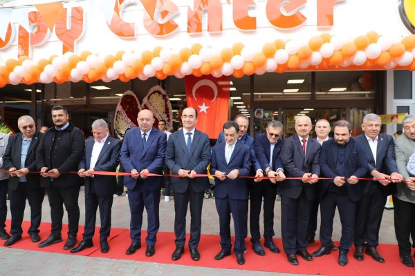 Happy Center Gönen’de büyümeye devam ediyor