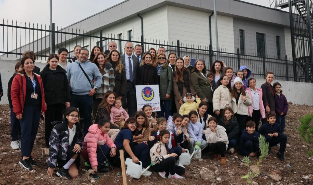 Bandırma Onyedi Eylül Üniversitesinde, 11 Kasım Milli Ağaçlandırma Günü dolayısıyla