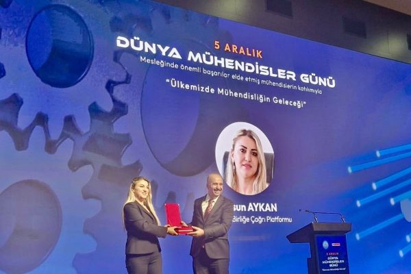 Jeoloji Mühendisi Aysun Aykan Mühendislik Üstün Başarı Ödülü aldı.