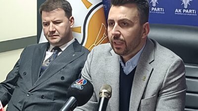 Bandırma AK Parti İlçe Teşkilatı binasında gerçekleştirilen toplantı, Balıkesir AK