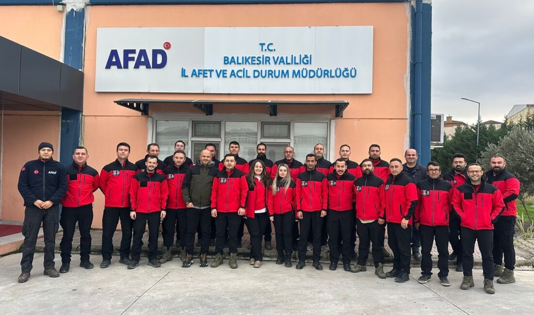 Bandırma Belediyesi depreme hazırlık kapsamında hayata geçirdiği Arama Kurtarma ekibi