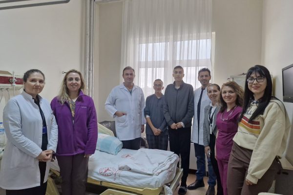 EAH’de skolyoz ve kifoz ameliyatları gerçekleştirildi