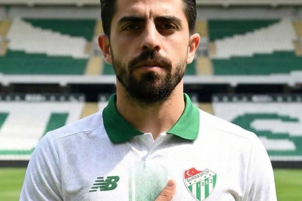Rahmetullah Berişbek Bursaspor’a transfer oldu