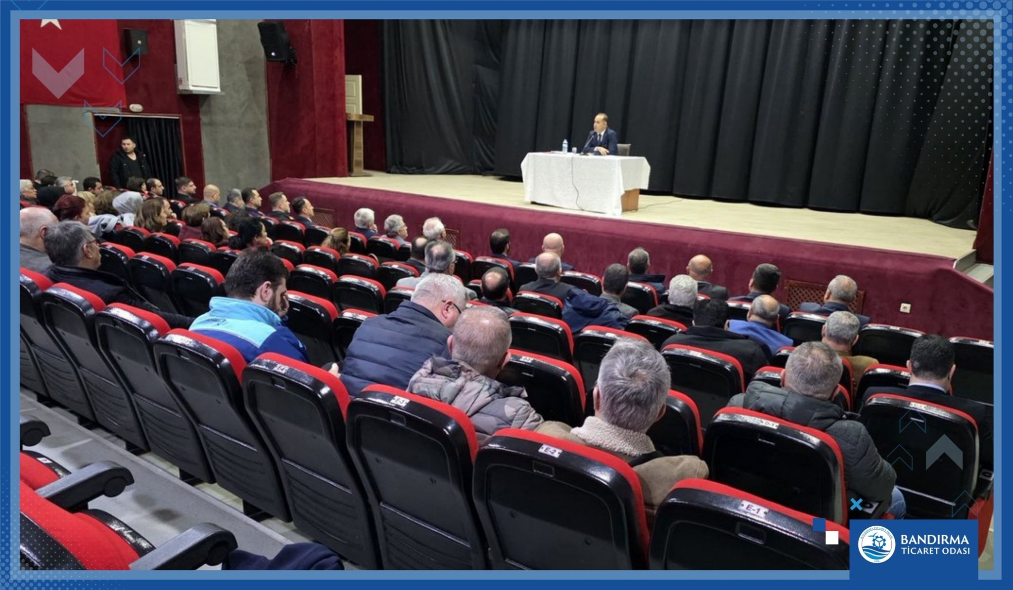 Kaymakam Aksakal Kurum Amirleri ve muhtarı topladı