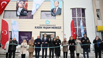 Manyas Kadın Yaşam Merkezi’nin açılış töreninde konuşan Balıkesir Büyükşehir Belediye