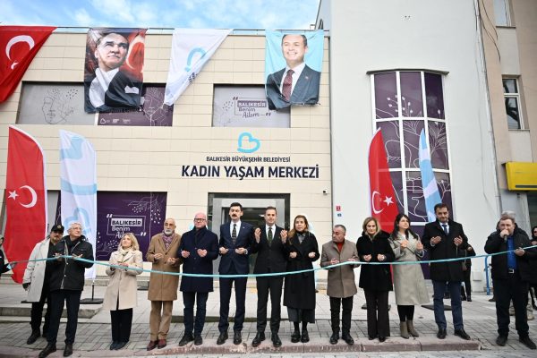Akın: Merkezimiz, Manyaslı kadınların sosyal yaşamına değer katacak”