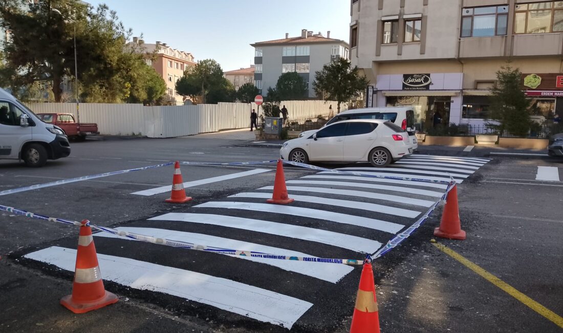 ‎‎Bandırma Paşakent Mahallesi Mehmetçik Caddesi Kemal Pireci Anadolu Lisesi önünde