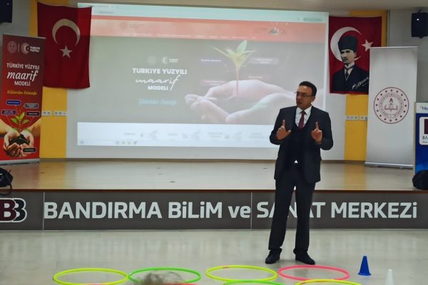 Öğretmenlere Maarif Modeli anlatıldı