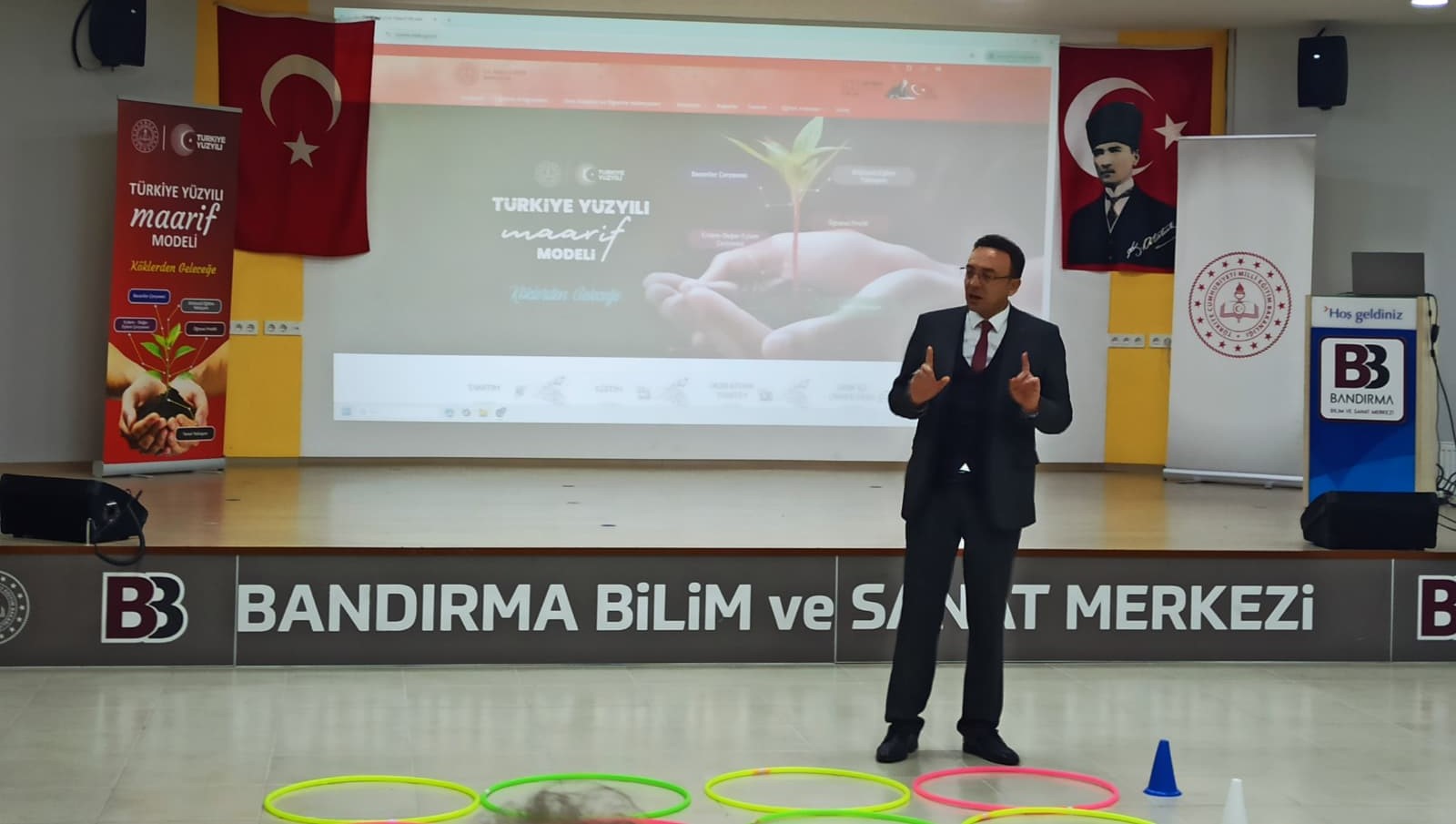 Öğretmenlere Maarif Modeli anlatıldı