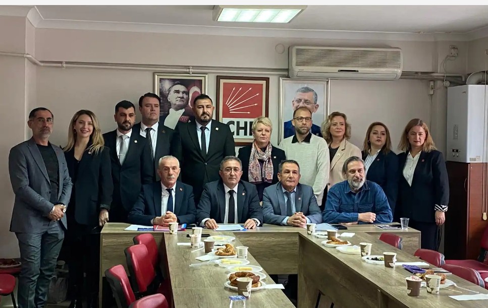 Cumhuriyet Halk Partisi Bandırma İlçe Başkanlığı’nda düzenlenen toplantıda 39. Dönem