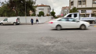 ‎Bandırma Belediyesi’nin Paşakent Mahallesi Mehmetçik Caddesinde yaptığı kaldırım ve yol
