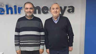 3 Dönem Bandırma Belediye Başkan Yardımcısı olarak görev yapan, bu