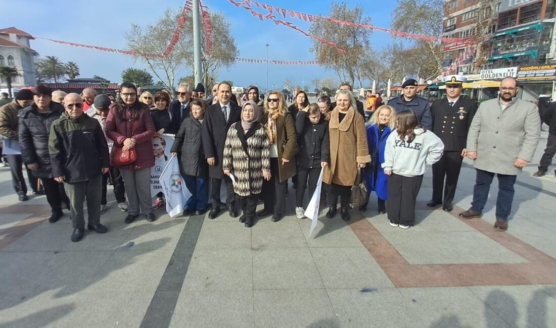 3 Aralık Engelliler Haftası kapsamında Cumhuriyet Meydanında etkinlik düzenlendi. Etkinliğe