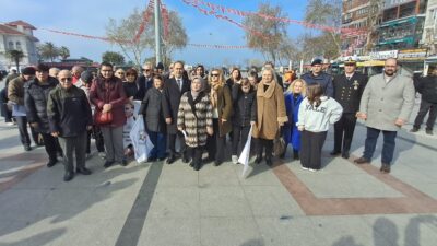 3 Aralık Engelliler Haftası kapsamında Cumhuriyet Meydanında etkinlik düzenlendi. Etkinliğe