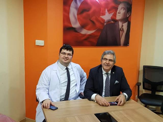 Bandırma Belediye Başkanı Dursun Mirza’nın oğlu Ortopedi ve Travmatoloji Uzmanı