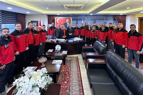Başkan Mirza Afet Koordinasyon Birimi ve Kriz Yönetimi Merkezi ekibini ağırladı
