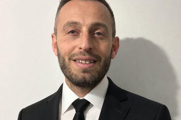 Karaca: Odaya kapanan başkan olmayacağım
