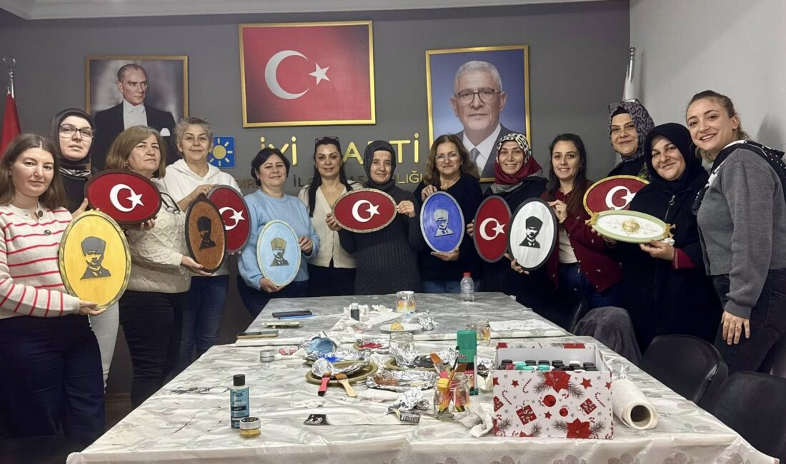 İYİ Parti Bandırma İlçe Başkanlığının organize ettiği   kadınlara özel ahşap