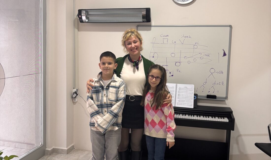 Balıkesir Büyükşehir Belediyesi BALMEK Bandırma Kurs Merkezi’nde bir yıldır piyano