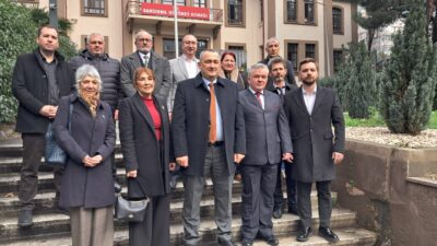 Bandırmalı Manyaslılar Derneği resmi başvurusunu İlçe Kaymakamlığına yaptı. 15 kurucu