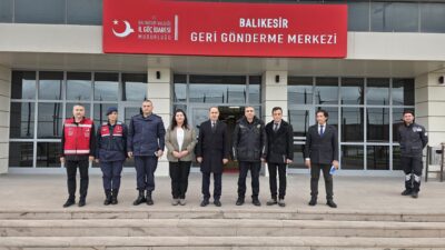 İlçe Kaymakamı Engin Aksakal Geri Gönderme Merkezinde incelemelerde bulundu. İncelemelerde