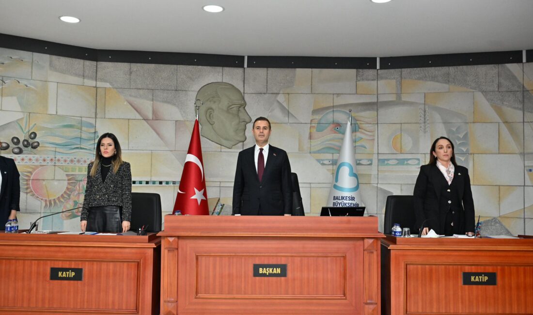 Balıkesir Büyükşehir Belediye Başkanı Ahmet Akın, parti değişikliği iddialarının gerçeği